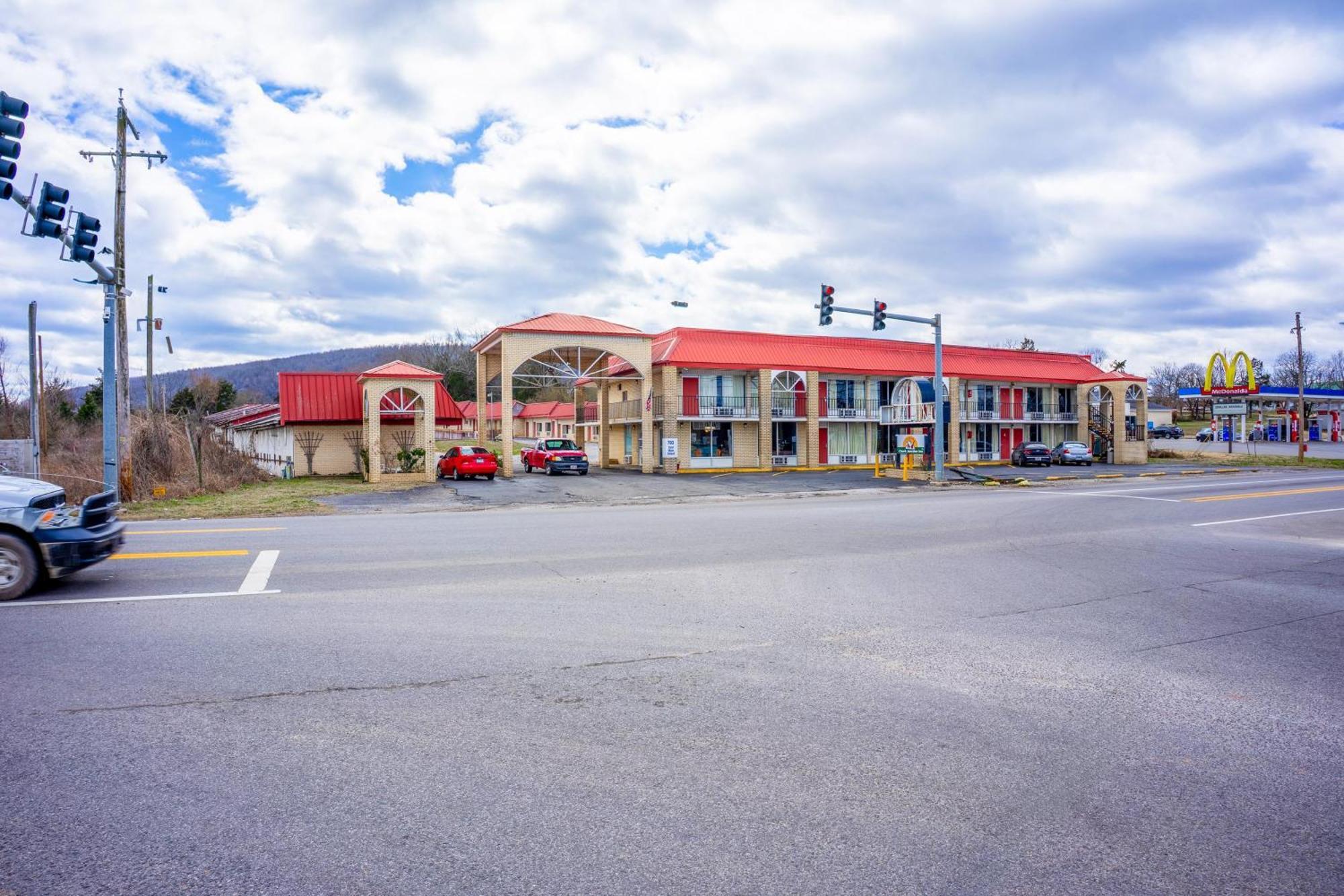 במוטל Ozark Junction Mountain View By Oyo מראה חיצוני תמונה